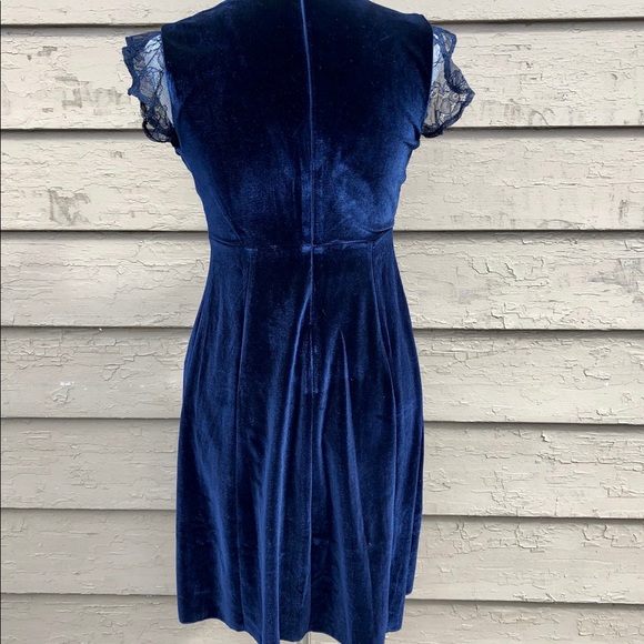 French designer Molly Bracken velvet & lace dress! - Picture 4 of 6